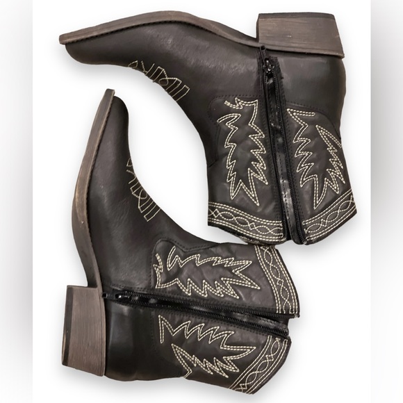 Coconuts by Matisse PLATINO METALLIC Women's Vegan Ranch Ankle Boot US 10 - Picture 6 of 8